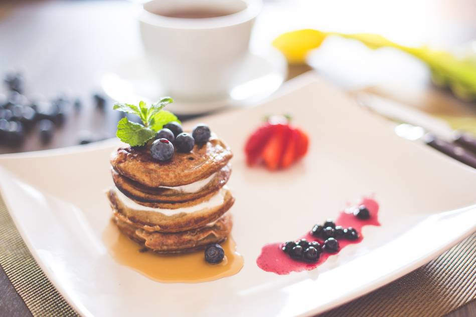 o_healthy-pancakes-with-cottage-cheese-and-blueberries-picjumbo-com_20191220132655